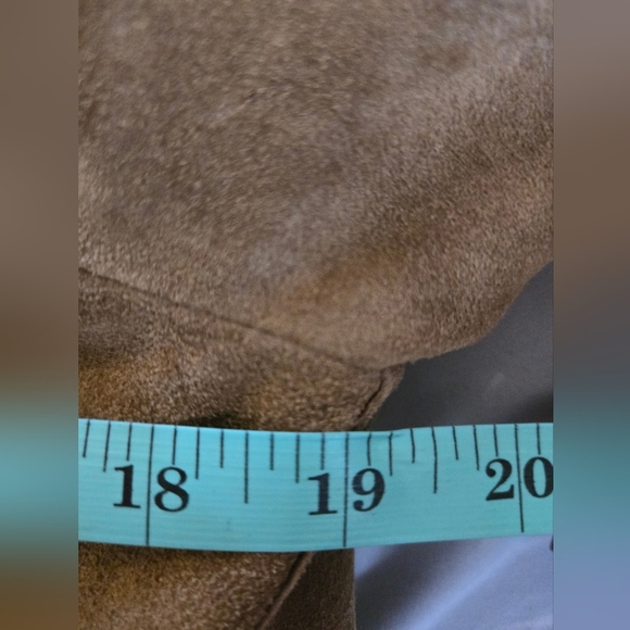 Bcbg Maxzaria | GORGEOUS Women's Tan Suede Jacket, Size M (Made Small) - Picture 8 of 10